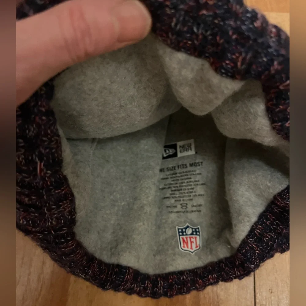 New England Patriots Women's knit fleece lined winter hat 🏈 Very warm. GO PATS! - Picture 3 of 3